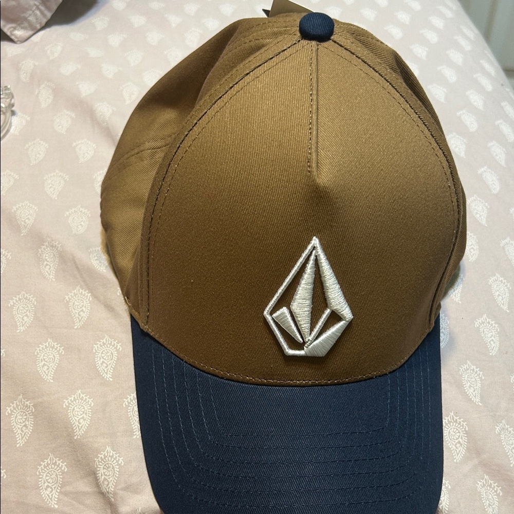 Volcom Two-Tone Brown and Navy Hat